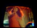 escena de cuentame. elena rivera interpretando la canci�n tengo el coraz�n contento
