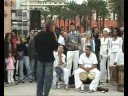 partito il 29 agosto da ercolano si conclude a genova i porti del mediterraneo, il viaggio letterario di giudizio universale e adriatica  la barca dei velisti per caso  che ha portato noti scrittori a toccare i porti di sicilia, malta, grecia, tunisia, marocco, spagna, francia e italia, per recensire le identit�, le bellezze e le oscurit� del mediterraneo.

gioved� 2 ottobre adriatica � arrivata al porto antico  calata marinetta. era stata annunciata la presenza di patrizio roversi, che per� non c'era: arriver� a genova venerd� 3 ottobre. insieme all'equipaggio c'erano gli scrittori simone perotti e chiara zocchi. 
ad accoglierli la banda di piazza caricamento, sotto la direzione artistica di david ferrari (echo art).
[di francesca baroncelli]