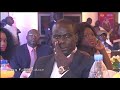 prestation de pape diouf au king fahd palace lors de la signature de contrats des lutteurs balla gaye et tapha tine.