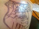 grambo tatuando