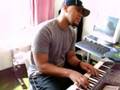Ton Carfi sings