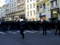 les CRS voulaient empêcher les manifestant de passer pour rejoindre la place de la liberté mais après discutions ils se sont écarté, cette fois ci aucun problèmes.Ecoutez bien la fin: j'me suis fai viré, pourquoi?