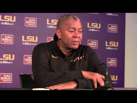 Video: Johhny Jones Previews Upcoming South Carolina Game