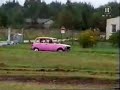 Tanque contra coche cursi
