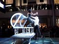 Hans Klok on fasion show mall LV Hans Klok on fasion show mall LV