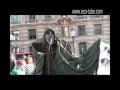 pacehijackers organise a may fayre outside the Bank of England to protest at the world in general, police brutality and the banks.

A good excuse to get dressed up and try and wind up the police, childish yet strangely entertaining.

May 1st 2009