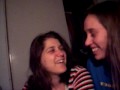 Besos lesbicos en la cama III (En mi cama!)