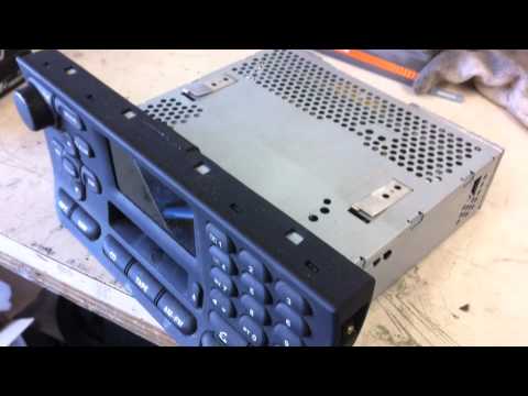 Custom Radio Installation Jaguar XJ8 2000
