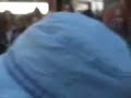 another clip of tobey maguire dancing, but in a different angle.

date: 06/16/2006
location: manhattan, soho, broadway; between broome and grand street
