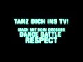 deutsch:

vorschau:

die rebellische andie (briana evigan) verschl�gt es an die elit�re kunstschule maryland. nach anf�nglichen anpassungsproblemen trifft sie chase (robert hoffman), den besten t�nzer der schule, der ihr talent erkennt und ihre andersartigkeit sch�tzt... in einem underground dance battle kann andie allen zeigen, was in ihr steckt.

in bester 