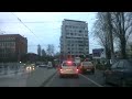 Peste refugiul de tramvai si taiat banda