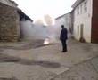Traca durante la misa 1