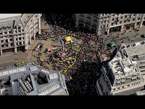 Grobritannien: Fast 600 Festnahmen bei Klimaprotesten  ...