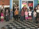 Festa da Familia realizada no Kindergarten Teddy Bär.Somos uma Família, partilhamos o mesmo espaço, os mesmos sonhos, os mesmos ideais. Mais do que nunca, precisamos estar juntos, na participação, na solidariedade, no compromisso, na compreensão de que educamos pessoas inteiras que integram as dimensões cognitivas, sensoriais e afetivas.Precisamos preparar nossas crianças para conviverem com a provisoriedade do conhecimento, com as incertezas, com os imprevistos para usarem todas as linguagens e se adaptarem às novas exigências.Nossa Escola investe na formação de valores, de competências duráveis, e, na Educação do Coração..