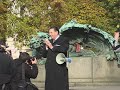 malá část projevu Jan Skácela na demonstraci Vlastenecké fronty 28. října 2007 na Palackého náměstí v Praze