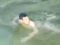 Amigos en la piscina