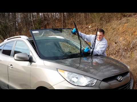 2009 Hyundai Tuscan Windshield Replacement