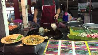 Thai Street Food , Bangkok , Thailand- omurduztas