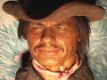 medizinmann sauft mit lokalcowboy