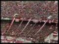 FERNANDÃO CANTANDO COM A TORCIDA.