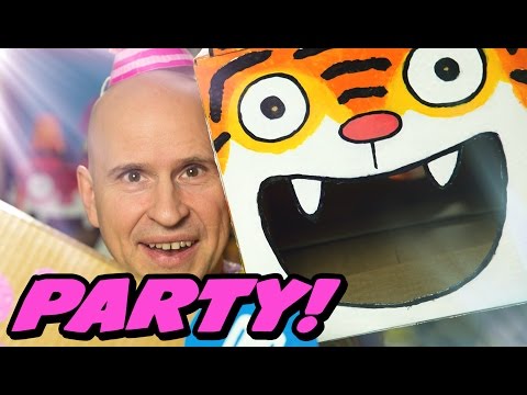 Party with the Cat Toilet and Cat House