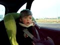 Gijs (3 jr) zingt mee met Nick&Simon