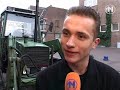 Taco Dijkstra gaat met de tractor naar school