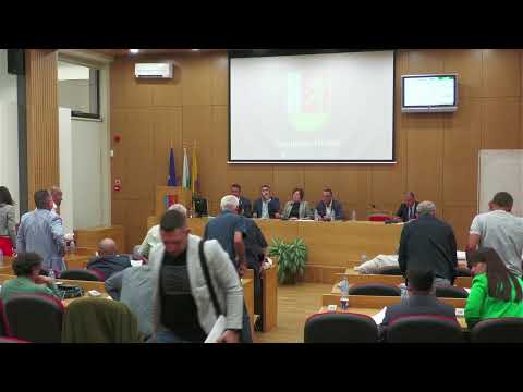 E1lerew-cPY постер