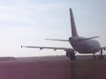a319 easy jet d�collage juste derri�re les r�acteurs