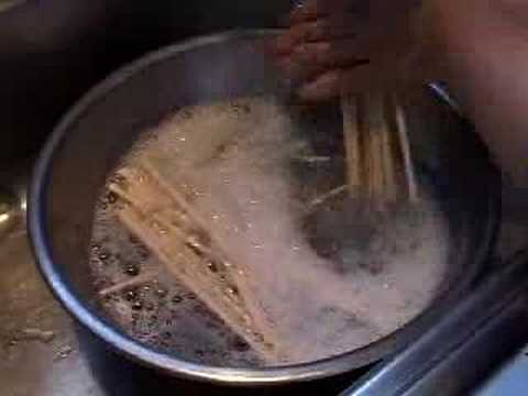 0 photo 0 Artist Uses Chopsticks to Demonstrate Waste picture
