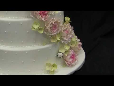 how to attach sugar flowers to a wedding cake