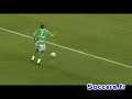 52min but de jallet contre son camp pour saint-etienne. suite � un superbe travail de gomis, le ballon parvient � payet dans la surface qui voit sa frappe repouss�e par audard sur jallet qui remet le ballon dans ses propres filets. 1-0 pour l'asse.

l'asse vers l'europe

dans la lutte pour la cinqui�me place, saint-etienne a pris une belle option en battant lorient (1-0) � domicile. 

les st�phanois, malgr� une belle ma�trise du jeu, �taient surpris par des lorientais bien recroquevill�s au milieu. les hommes de gourcuff se cr�aient ainsi les premi�res occasions. marin manquait son duel face � viviani (17e) avant que ciani ne voit sa t�te repouss�e d'une superbe claquette (29e). en fin de premi�re p�riode, les verts mettaient le turbo. payet et sall mettaient au supplice audard mais sans marquer (39e et 40e).

au retour des vestiaires, le milieu de terrain st�phanois trouvait de plus en plus souvent gomis. ce dernier manquait l'ouverture du score sur un lob (48e). les verts montaient en pression et ils ouvraient fort logiquement le score. audard repoussait en effet un tir de payet sur jallet qui mettait le ballon dans son propre but, (1-0, 52e). rassur�s, les hommes de roussey faisaient le spectacle � l'image de feindouno qui r�galait le chaudron de gestes techniques venus d'ailleurs m�me si sa�fi �tait � deux doigts de l'�galisation suite � un duel avec viviani (85e).