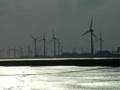 windräder im windpark wybelsumer polder bei emden