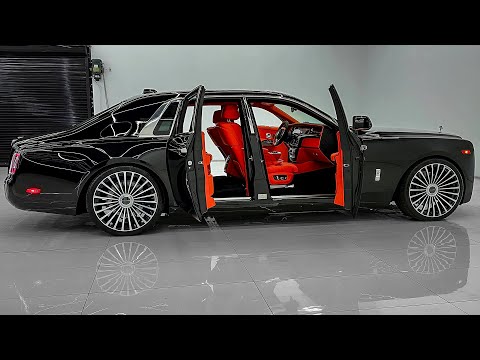 2025 Rolls Royce Phantom - Gorgeous, Dreamy Large Luxury Sedan!