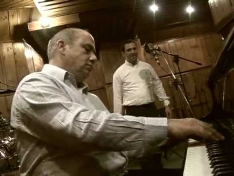 Moshe & Eli Laufer in New Music Video