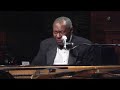 Freddy Cole performs 