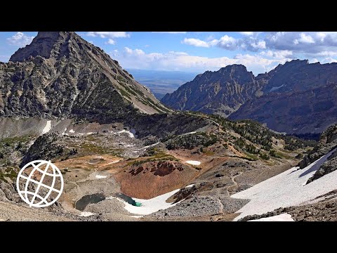 Hiking in the Grand Teton National Park: Paintbrush Canyon - Cascade Canyon Loop, Wyoming, USA in 4K