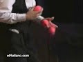 Tocar el piano con las pelotas