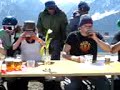 4 Bier (4dl) in 20 Sekunden!!! respekt Alte! Drink and Ride! 4 Bier (4dl) in 20 Sekunden!!! respekt Alte! Drink and Ride!
