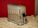 1936 art deco Toastmaster 1A4 toaster in action