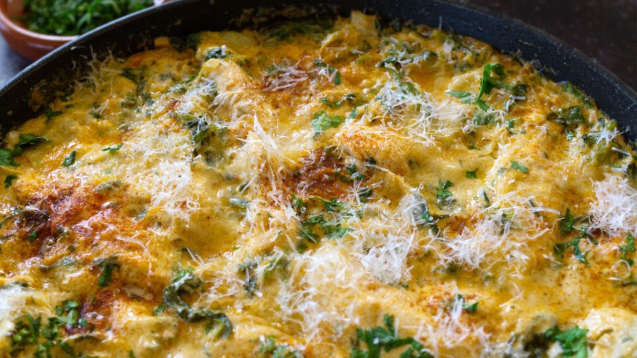 Creamy Artichoke Chicken with Spinach and Paprika