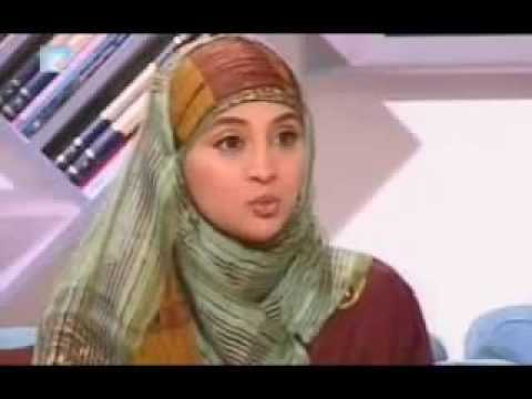 حنان ترك وقصتها مع الحجاب