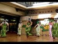 Christmas Hula Performance at Ala Moana Center in Hawaii_4