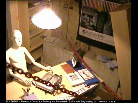 YouTube Video - Eucentre - test sismico su abitazione in legno di tre piani