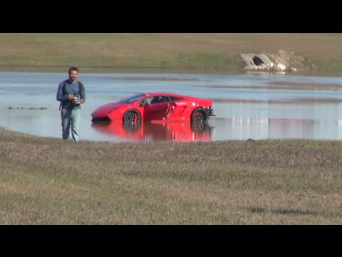 Lamborghini Gallardo con 2,000 hp pierde el control y termina en el agua