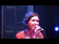http://www.paulineenlaplaya.com/
pauline en la playa toca un tema de felpeyu en el homenaje a igor medio y carlos redondo.