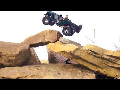 RC ADVENTURES - Willys Jeep rock-hops Danger trail - Radio Controlled Truck