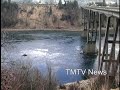 Car Crashes Off Bridge in Castlegar - TMTV Car Crashes Off Bridge in Castlegar - TMTV