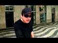 camelô fanfarrão corre de ator do tropa de elite