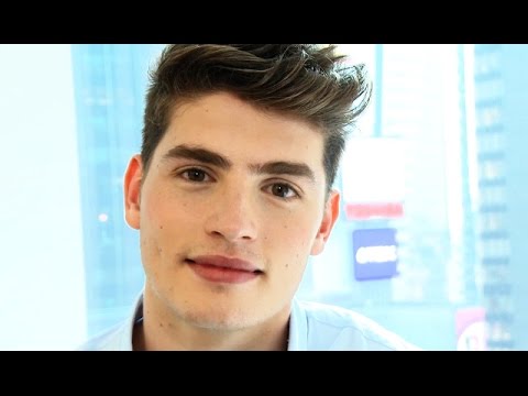 Gregg Sulkin On Selena Gomez & Filming Sex Scenes